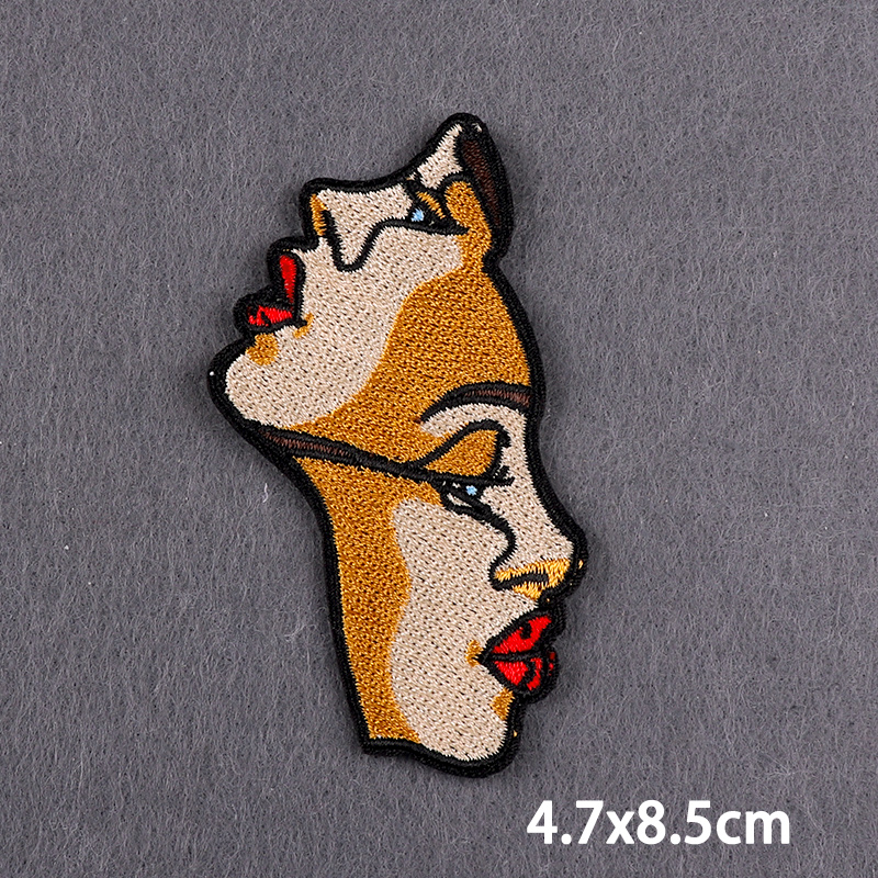 بقع عيون الشر السحرية المطرزة  - مراجعة Hunting Blind Fabric وسعره